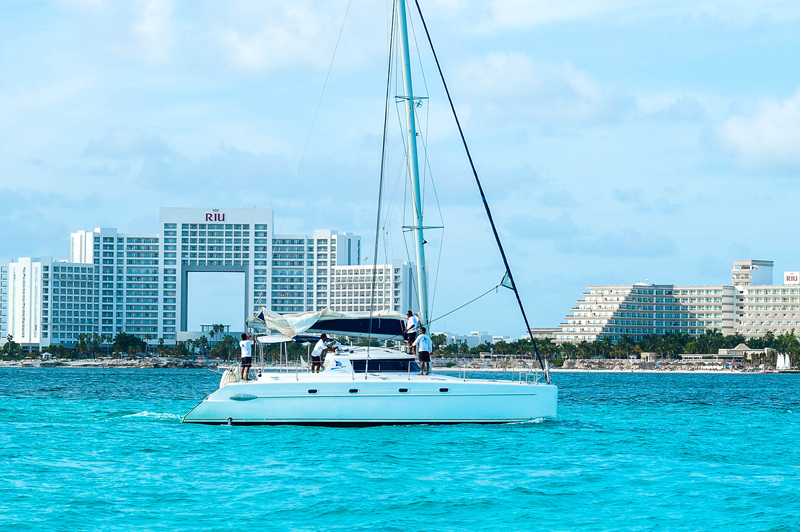 43' Lady Caroline Catamaran Cancun, Yacht Charters, Boat Rental